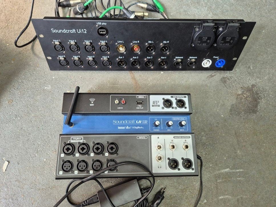 Soundcraft Ui12 Digitale Mixer met 19 inch paneel, Muziek en Instrumenten, Ophalen of Verzenden, Zo goed als nieuw, 10 tot 20 kanalen