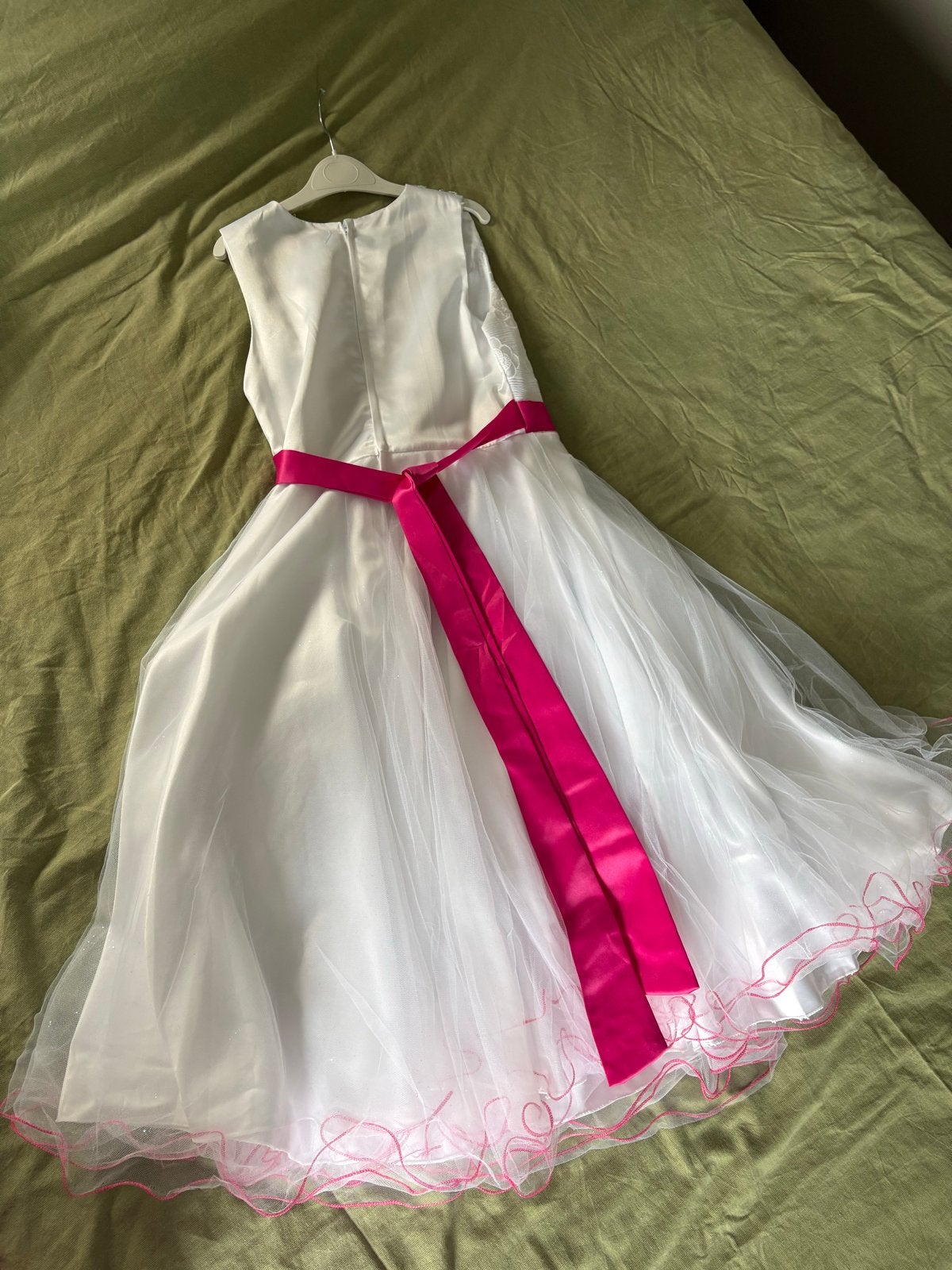 Prachtige witte jurk met roze accenten en bolero, maat 134, Ophalen of Verzenden, Zo goed als nieuw, Meisje, Jurk of Rok