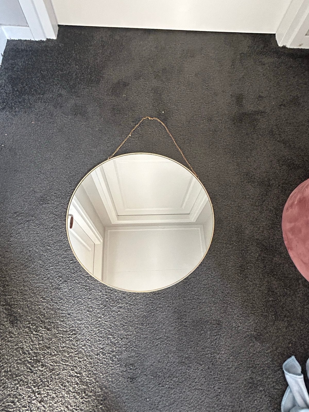 Ronde spiegel met gouden ketting, Ophalen, Rond, Zo goed als nieuw, Minder dan 100 cm