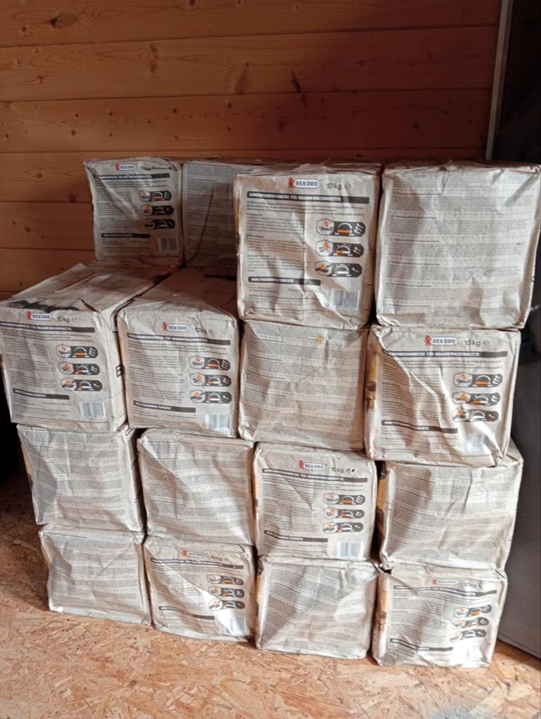 Bruinkool briketten 30 x 10 KG, Ophalen, Nieuw, Vrijstaande haard