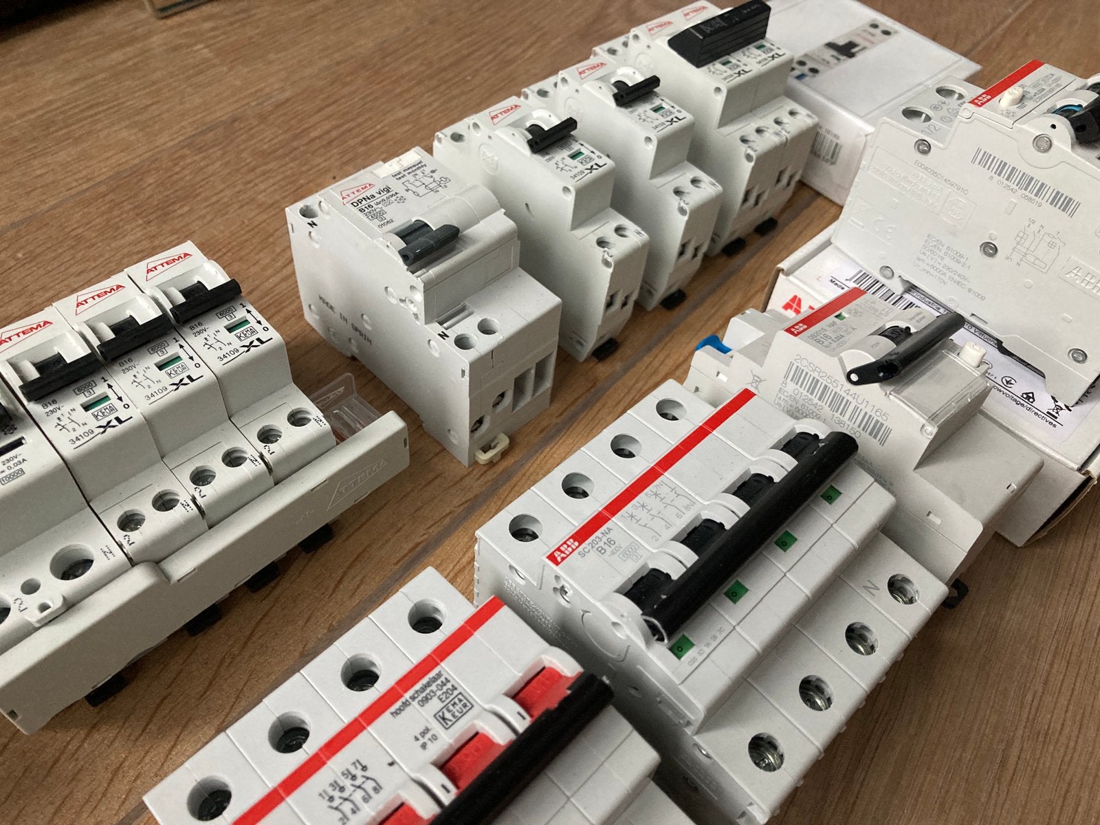 Set groepenkast automaten en schakelaars, Ophalen of Verzenden, Zo goed als nieuw, Overige typen