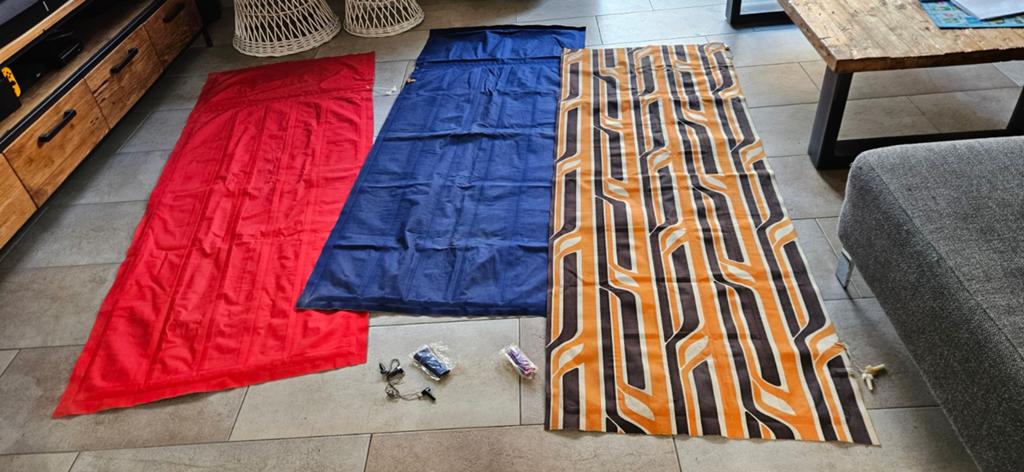 2 Vintage/Retro Luchtbedden - Perfect voor de Zomer!, Ophalen of Verzenden, Gebruikt, 1-persoons