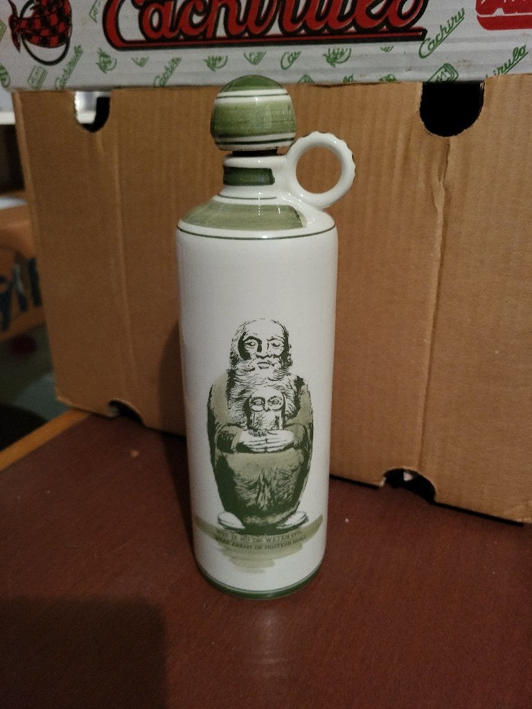 Fles groen met wit.      Met tekst., Ophalen of Verzenden, Gebruikt