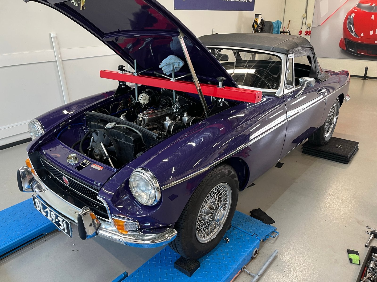 HBM motorsteun 500 KG - Zo goed als nieuw, Auto diversen, Ophalen of Verzenden, Zo goed als nieuw
