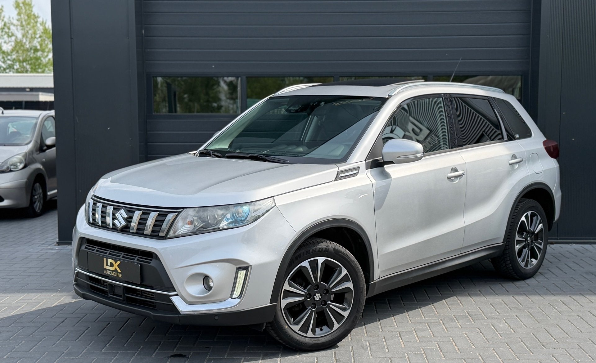 Suzuki VITARA 1.0 Boosterjet Stijl Pano|Camera|Dodehoek, Auto's, Voorwielaandrijving, Gebruikt, Euro 6, 400 kg
