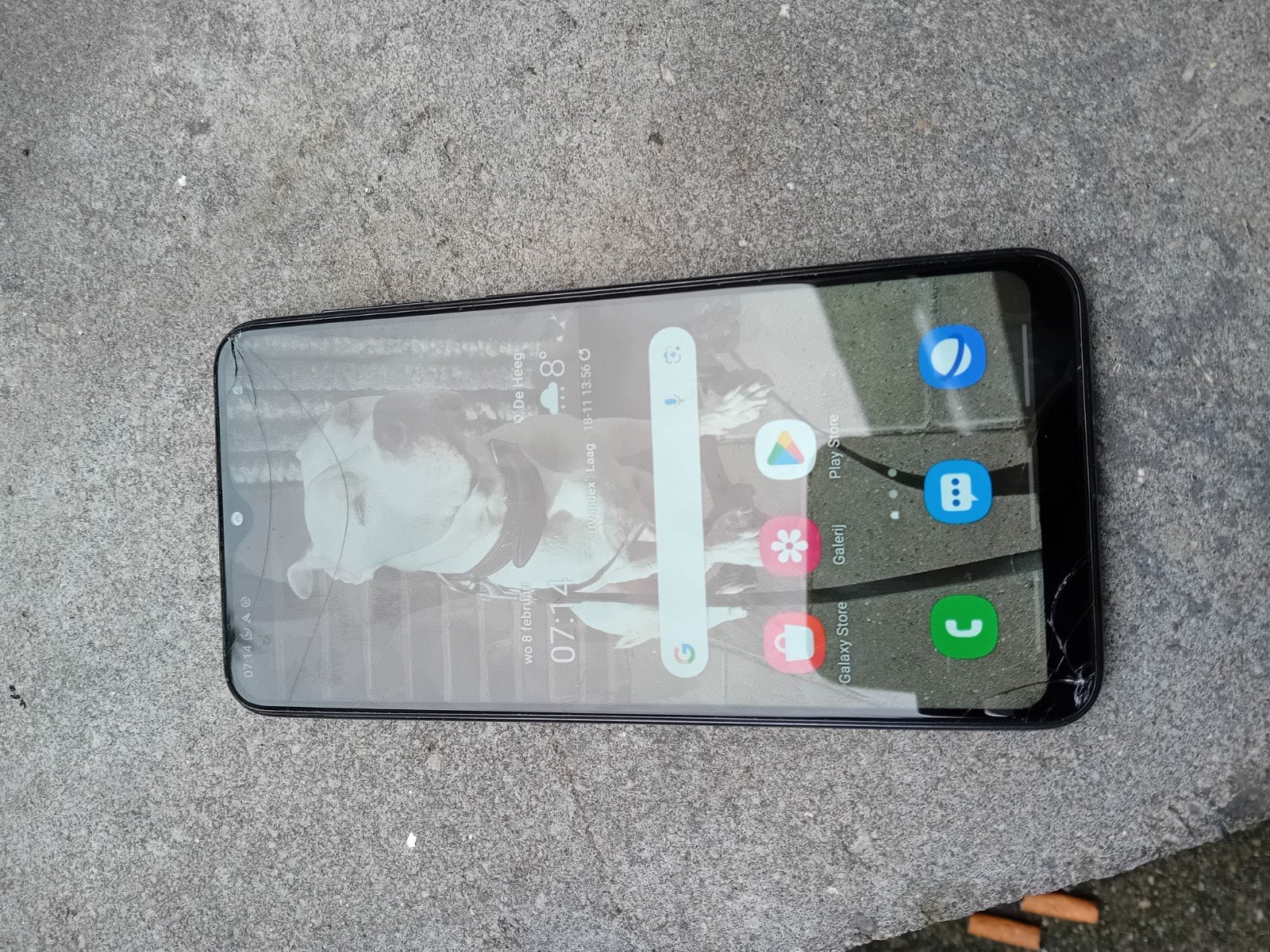 Samsung Galaxy A10 met gebarsten scherm, Telecommunicatie, Mobiele telefoons | Samsung, Gebruikt, Blauw, Ophalen of Verzenden