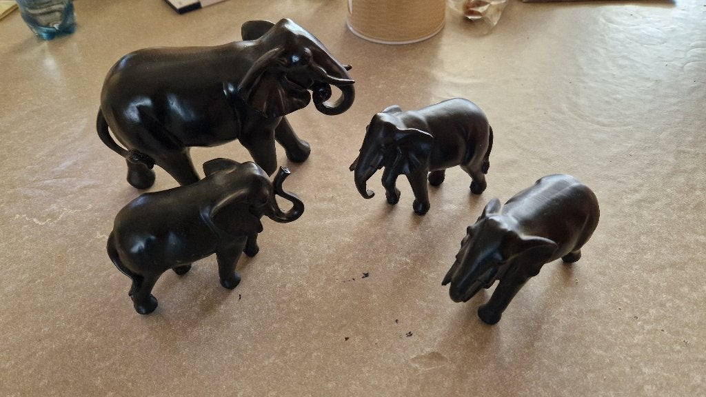 4 olifanten beeldjes, Ophalen of Verzenden, Zo goed als nieuw, Dier