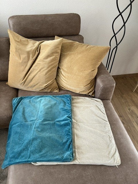 Kussenovertrek 65x65 cm IKEA 2 stuks blauw en beige, Ophalen, Gebruikt, Beige, IKEA