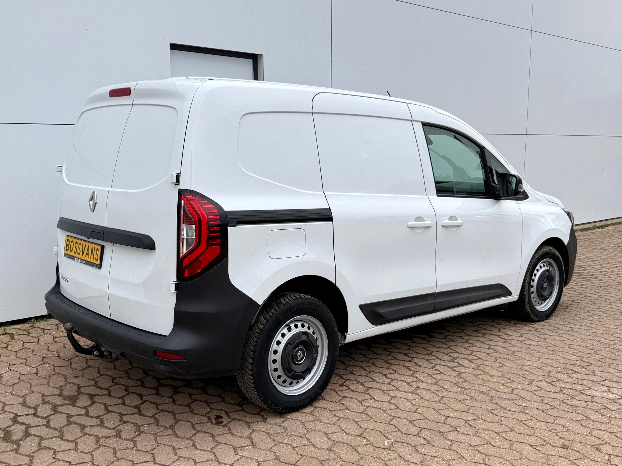 Renault Kangoo 1.3 TCe 130 EDC *Benzine* Automaat Trekhaak A, Auto's, Automaat, Gebruikt, Euro 6, 4 cilinders