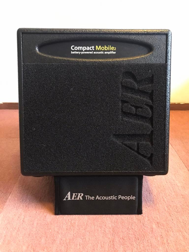 AER Compact Mobile 2 akoestische gitaarversterker combo accu, Ophalen, Zo goed als nieuw, 50 tot 100 watt