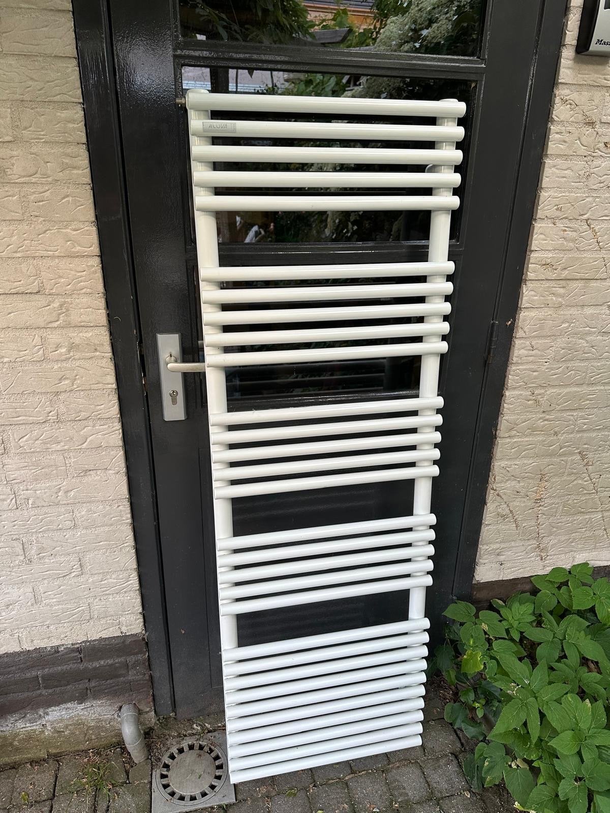 Acova Badkamer Radiator 155x50 cm, Doe-het-zelf en Verbouw, Ophalen, Gebruikt, Radiator, Minder dan 60 cm