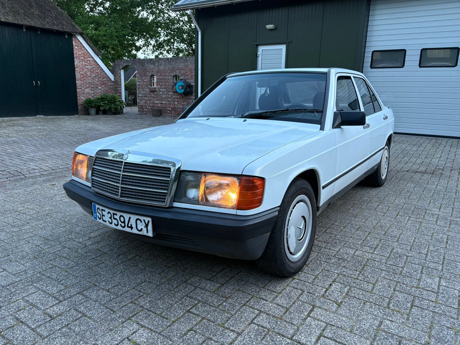 Mercedes 190d 2.5 5 cillinder 1985 belastingvrij!, 2497 cc, Wit, Bedrijf, 190-Serie
