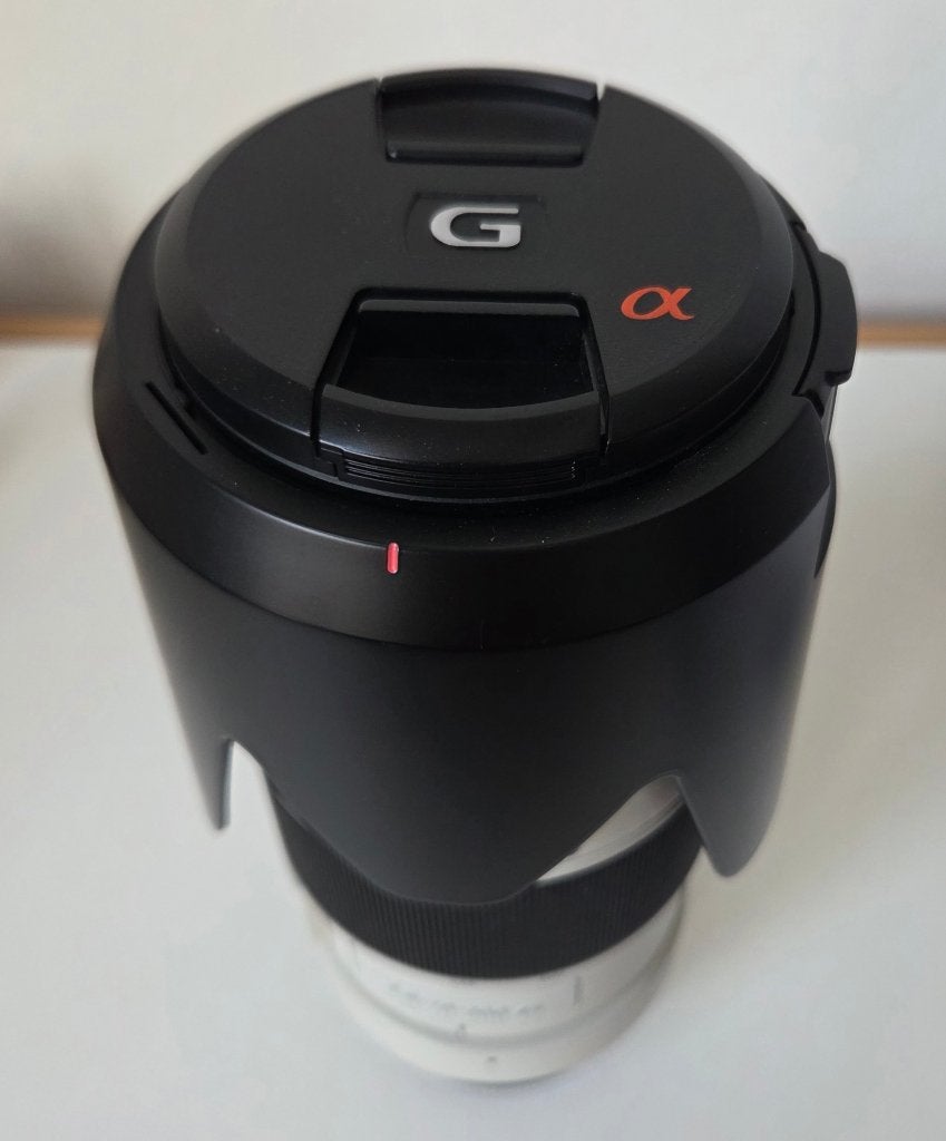 Sony 2.8 - 70-200 ssm - A-mount, Zonnekap, Sony, Zo goed als nieuw, Sony A-mount