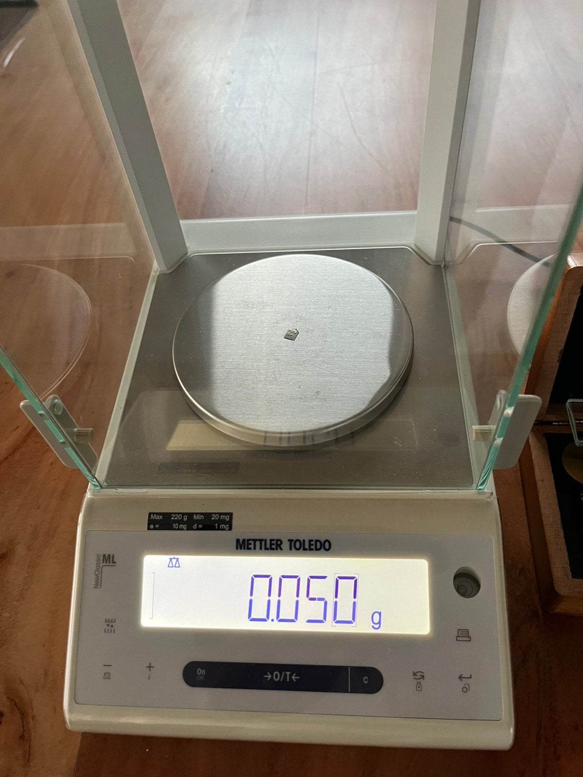 METTLER-TOLEDO Analytische balans (is geijkt)  220 g op 1 mg, Ophalen, Minder dan 10 kg, Overige typen, Fijner dan 1 gram
