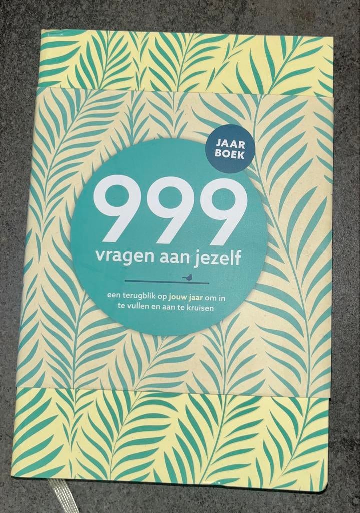 999 vragen aan jezelf - Jaarboek, Boeken, Ophalen of Verzenden, Zo goed als nieuw