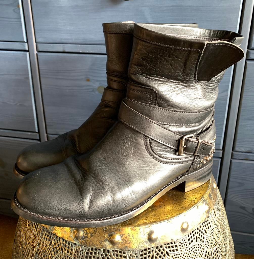 Sendra biker boots met studs maat 41, Kleding | Dames, Schoenen, Gedragen, Lage of Enkellaarzen, Zwart, Ophalen of Verzenden