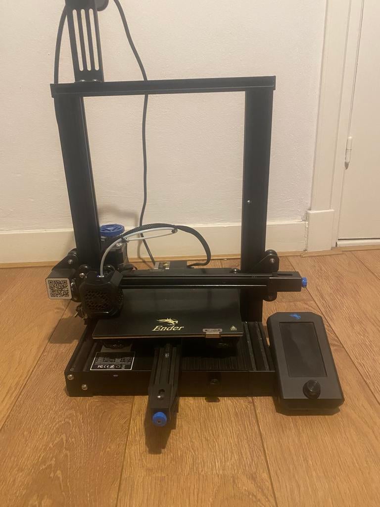 Ender 3 V2 3D-printer met filament en extra nozzles, Computers en Software, 3D Printers, Gebruikt, Filament, Ophalen