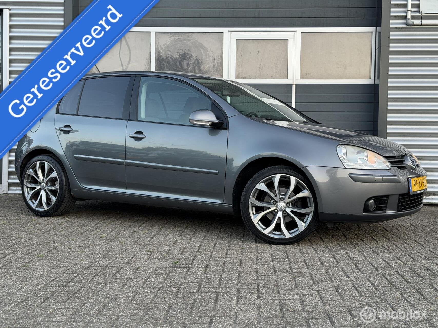 Volkswagen Golf 1.6 Sport|18'' Velgen|Luxe|Cruise|Stoelverw|, Auto's, Volkswagen, Voorwielaandrijving, Gebruikt, Zwart, 4 cilinders
