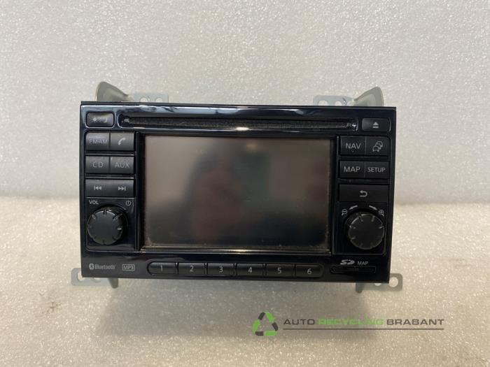 Radio CD Speler van een Nissan Juke, Gebruikt, -, -, Ophalen of Verzenden