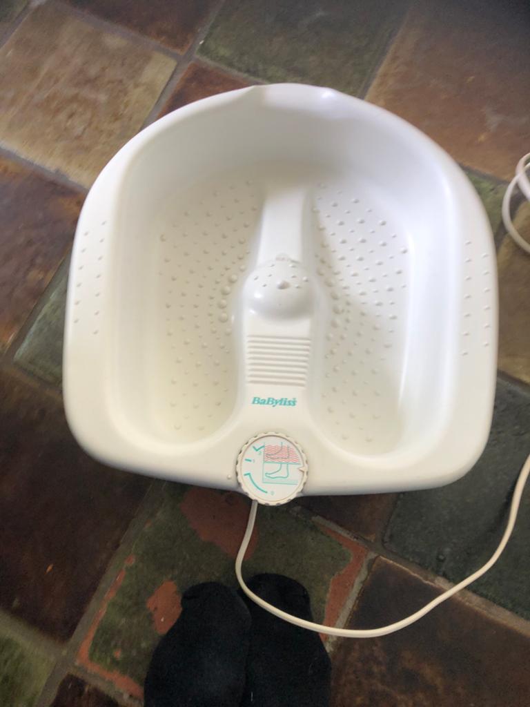 Voetenbad met temperatuurregeling en massagefunctie, Ophalen of Verzenden, Gebruikt, Hand- en Voetverzorging