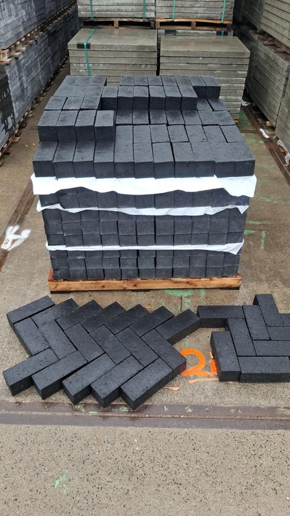 Oud-Hollandse klinkers 21x7x8 cabon 35,-euro m2, Klinkers, Nieuw, Ophalen of Verzenden, 10 m² of meer