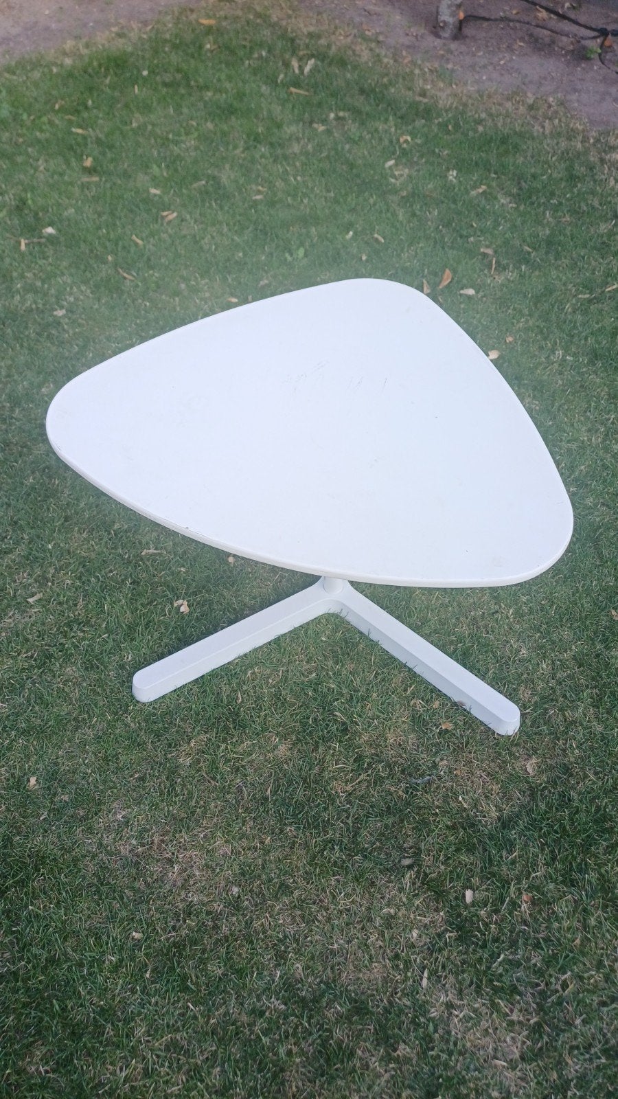IKEA Svartåsen laptoptafel / bijzettafel, wit, Ophalen, 50 – 75, Minder dan 50 cm, Gebruikt