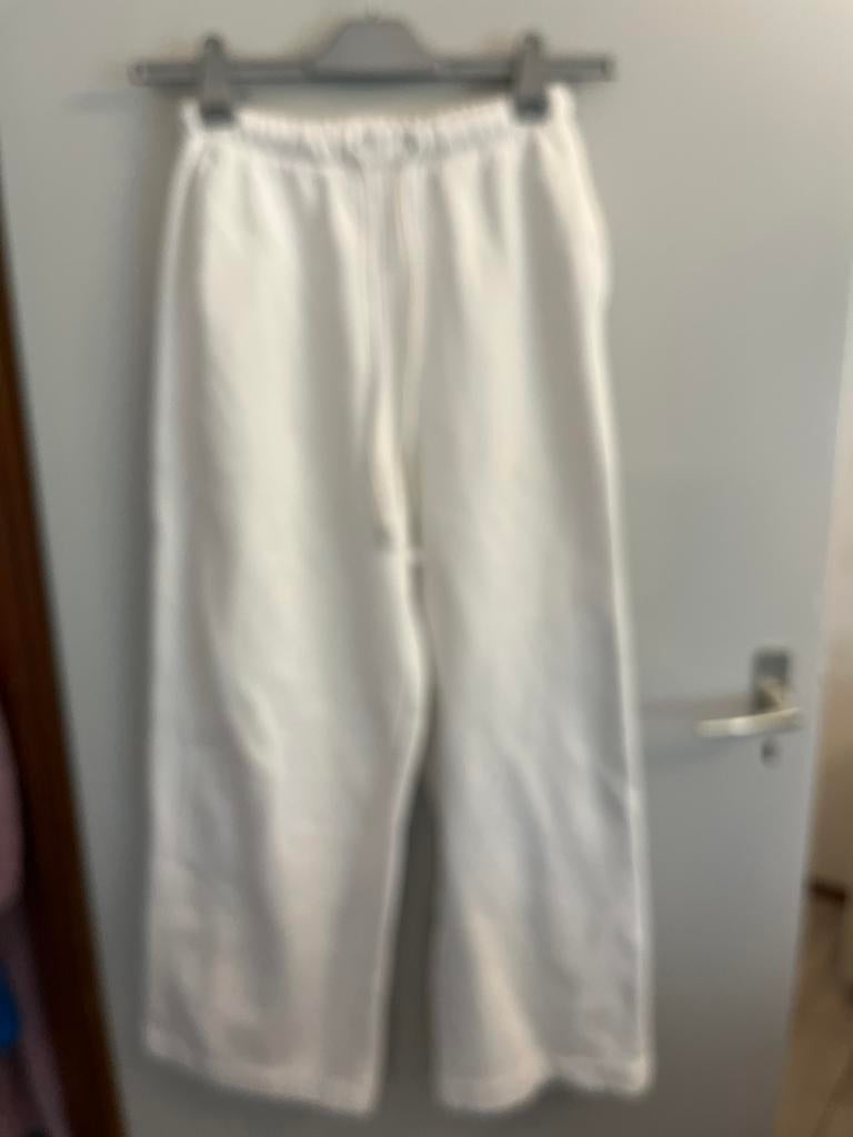 Witte Zara joggingbroek dames maat M, Kleding | Dames, Maat 38/40 (M), Wit, Ophalen of Verzenden, Lang