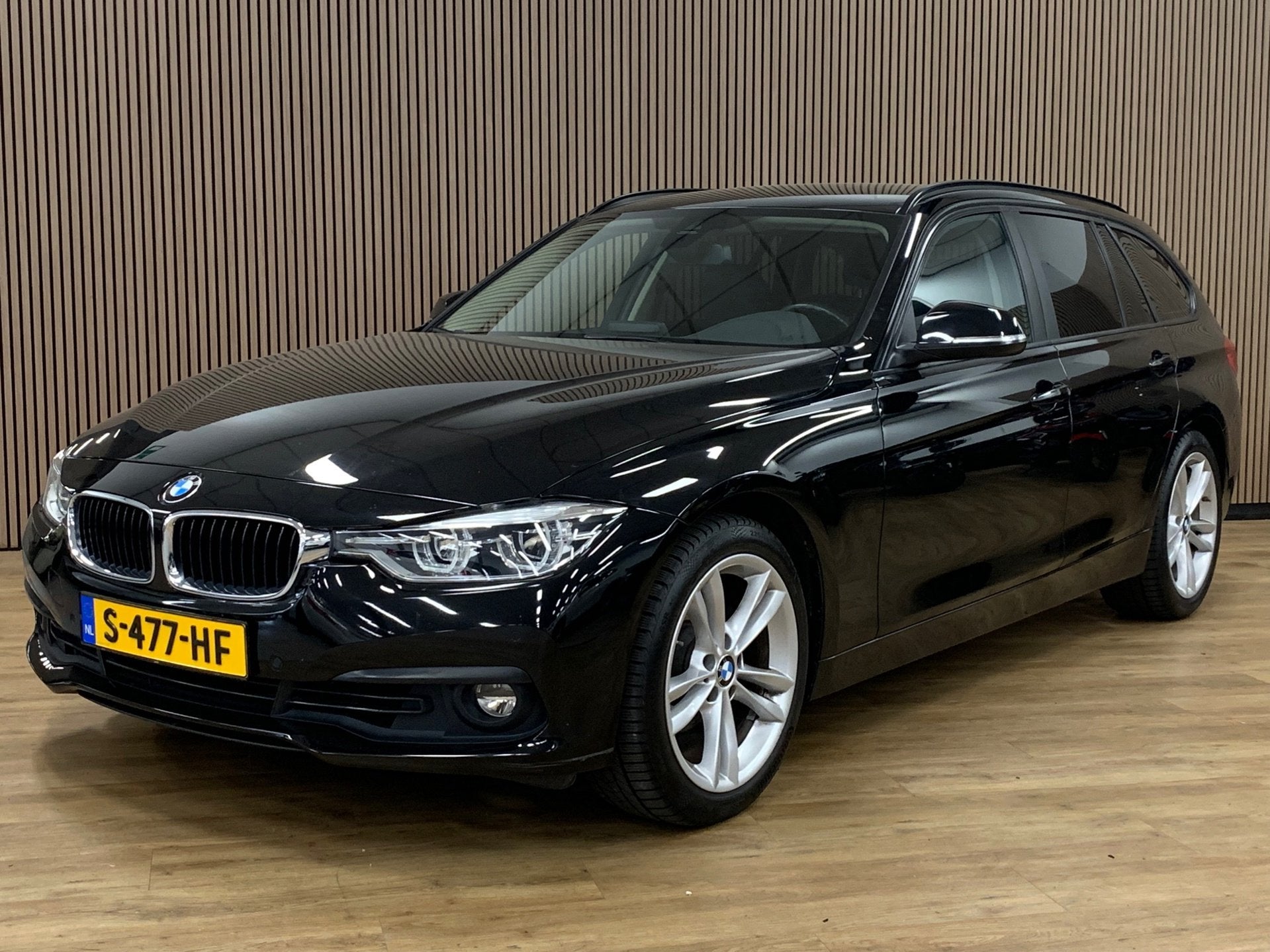 BMW 3-serie Touring 320i xDrive M Sport Edition|157000KM|Aut, Automaat, 15 km/l, 4 cilinders, Leder en Stof