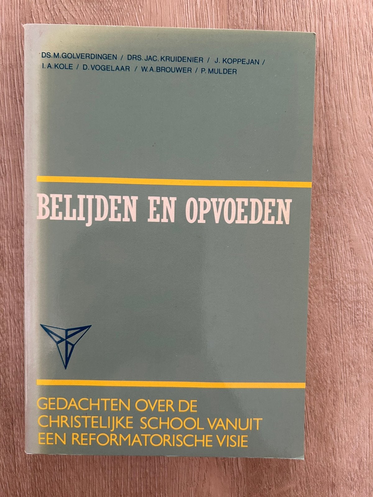Belijden en opvoeden - M. Golverdingen, I.A. Kole, e.a., Ophalen of Verzenden, Gelezen