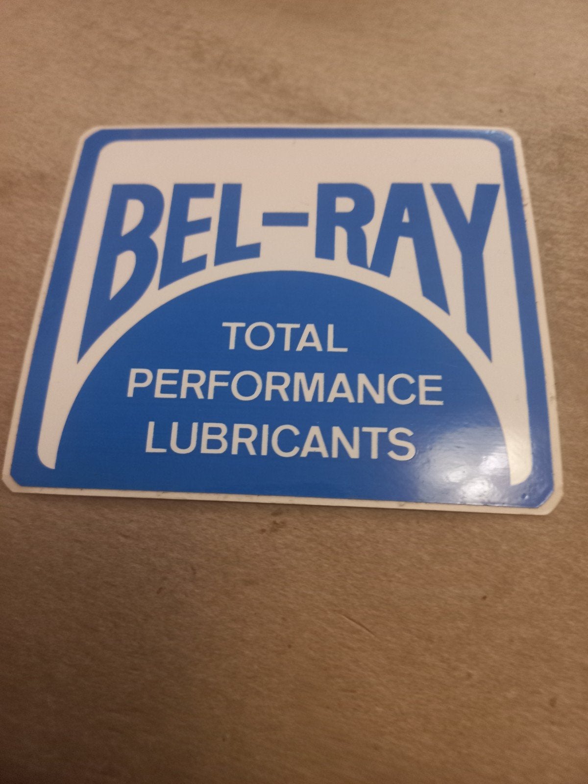 Vintage Bel-Ray Total Performance Lubricants Sticker, Verzamelen, Stickers, Ophalen of Verzenden, Gebruikt