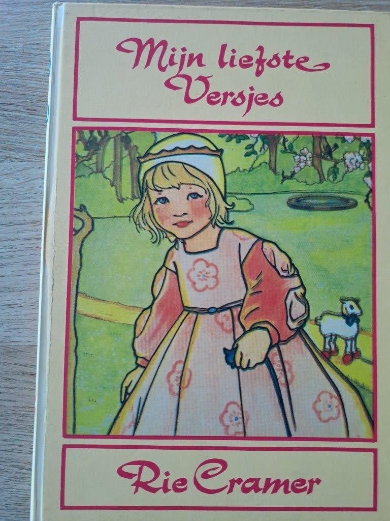 RIE CRAMER. MIJN LIEFSTE VERSJES. RETRO 1973., Gelezen, 3 tot 4 jaar, Ophalen of Verzenden, Rie Cramer.