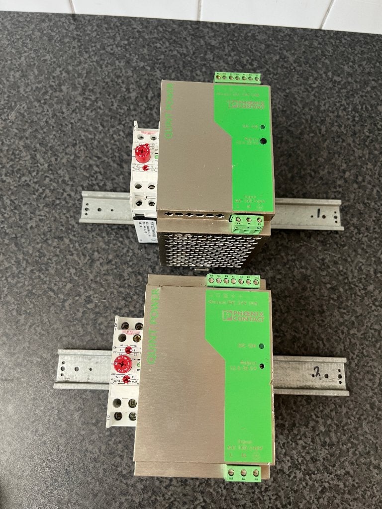 2x Quint Power 24v 10amp. Phoenix contact + Saia timer, Ophalen of Verzenden, Gebruikt