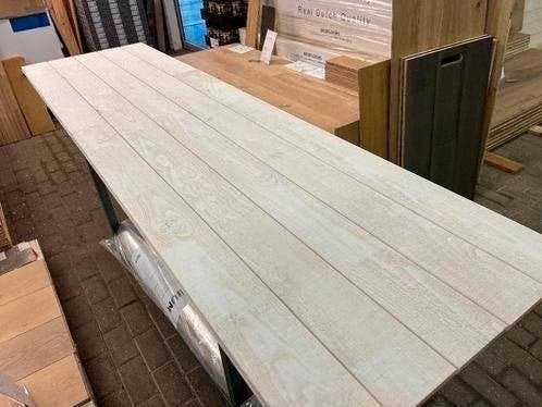 Grenen planken fijnbezaagd wit behandeld 18x135 en 2m50 lang