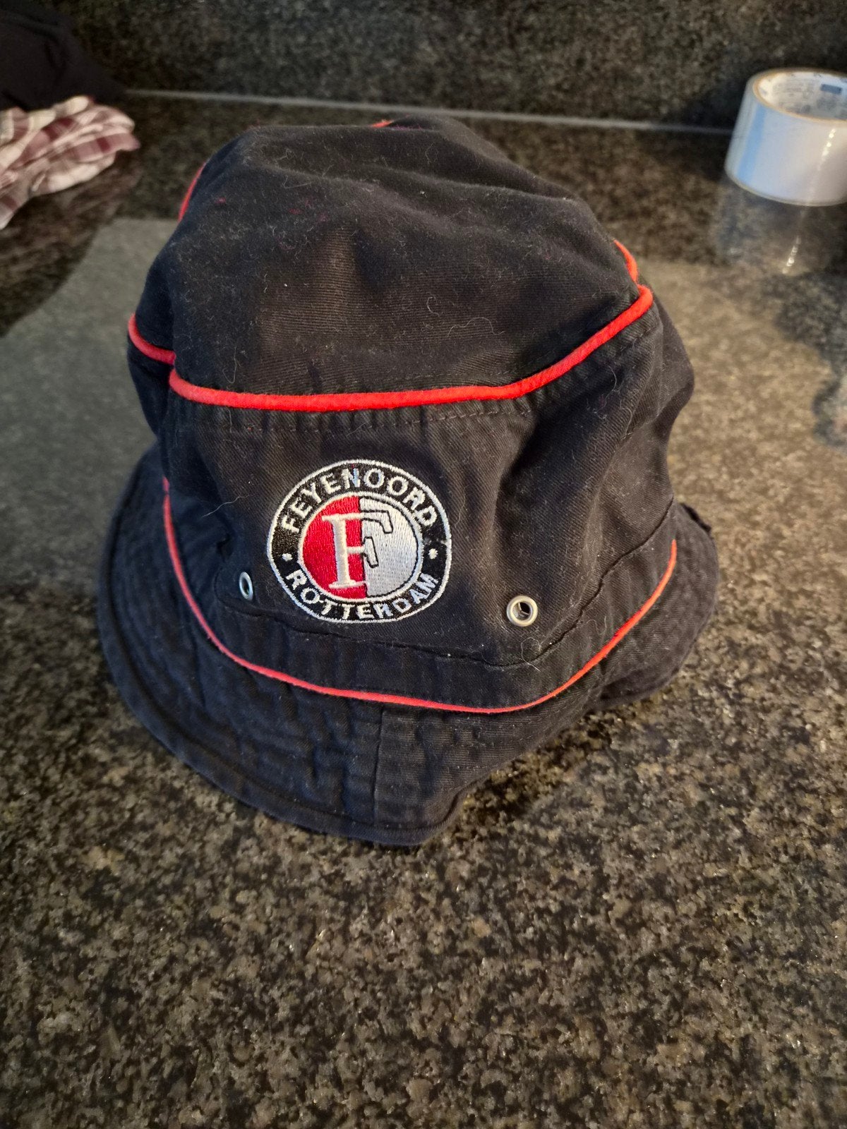 Origineel Vintage Feyenoord Vissershoedje Reversible Tweezij, Hoed, Ophalen of Verzenden, Zo goed als nieuw, 58 of 59 cm (L, 7¼ of ⅜ inch)