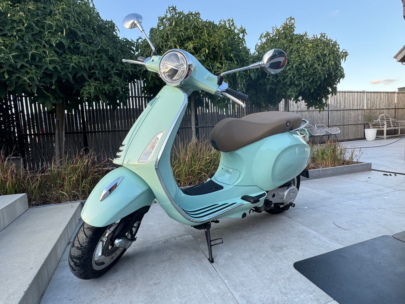 Vespa Primavera 50CC / 45KM-H, Ophalen, Overige modellen, Zo goed als nieuw, Benzine