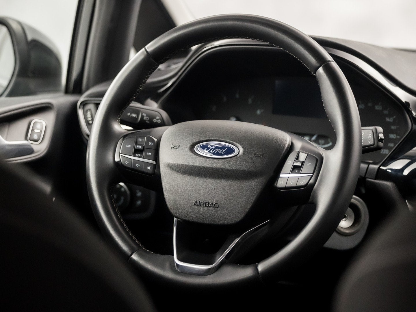 Foto 17 van Ford Fiesta 1.0 EcoBoost Hybrid Titanium Sport (APPLE CARPLA