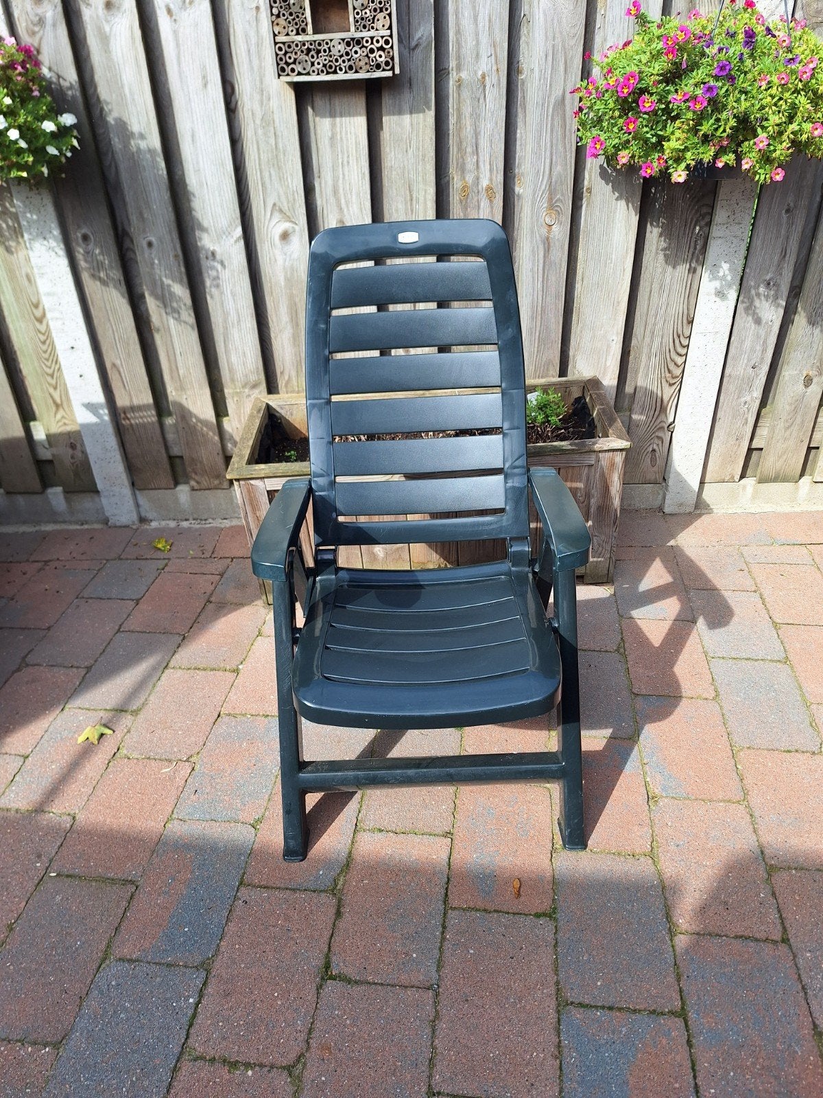 Kunststof tuinset: tafel en 8 stoelen Jardin, Kunststof, Gebruikt, Ophalen of Verzenden, 8 zitplaatsen