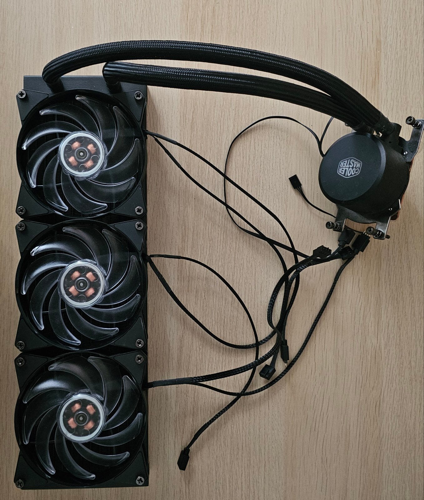 Cooler Master MasterLiquid, Computers en Software, Computerkoelers, Ophalen of Verzenden, Nieuw, Luchtkoeling