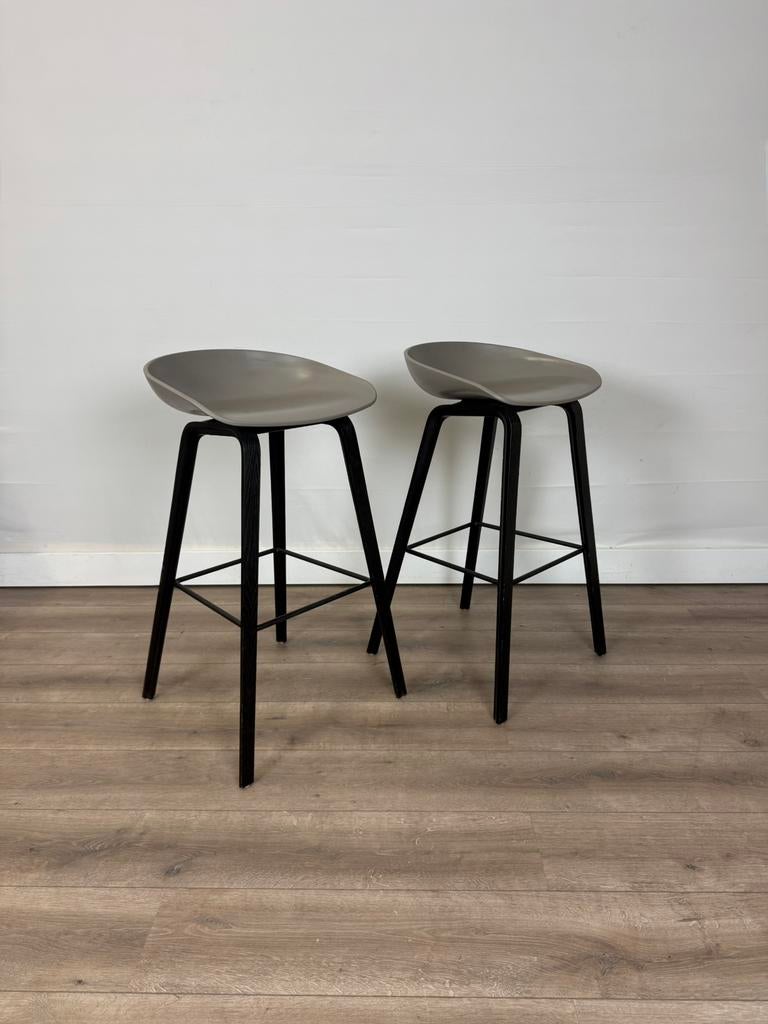 Hay Barkrukken 2x, Ophalen of Verzenden, Zo goed als nieuw, Hout, 60 tot 90 cm