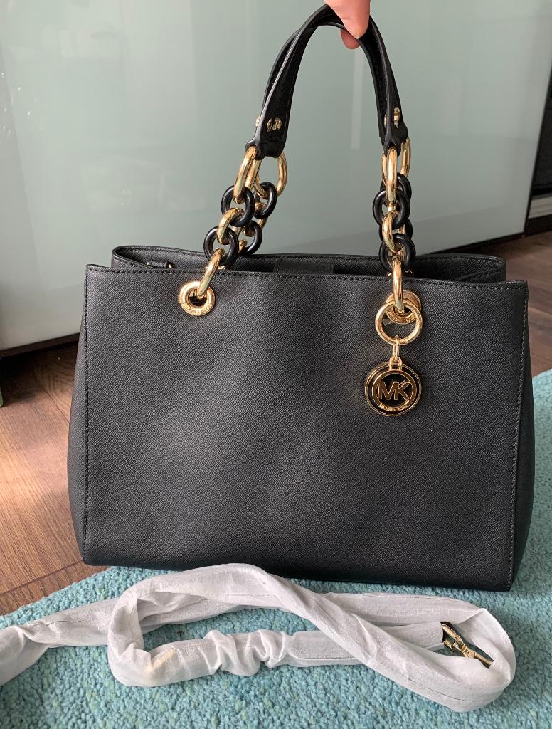 Michael Kors Cynthia handtas tas damestas zwart 22x31x12 cm, Ophalen of Verzenden, Nieuw, Zwart, Handtas