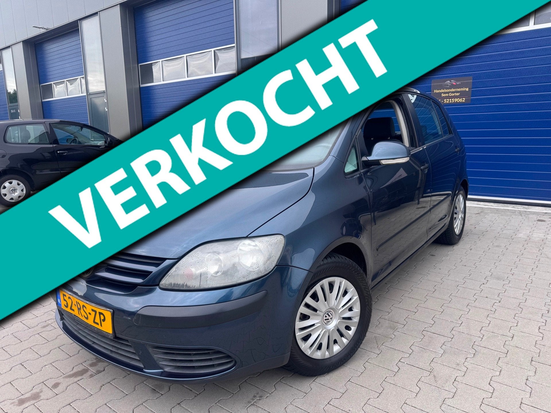 Volkswagen Golf Plus 1.6 FSI Comfortline Zeer lage km NAP!, Stof, Gebruikt, Zwart, 4 cilinders