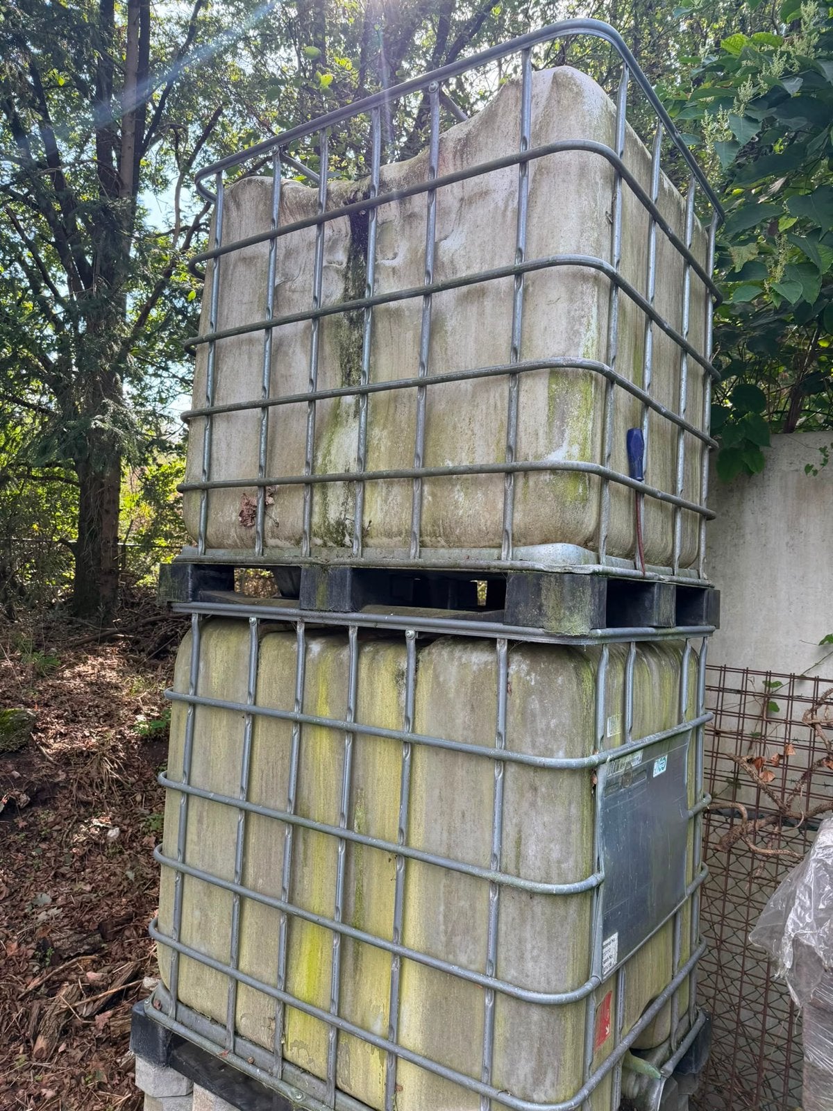 2x 1000 liter IBC watertanks - Gebruikt, 150 liter of meer, Ophalen, Gebruikt, Kunststof