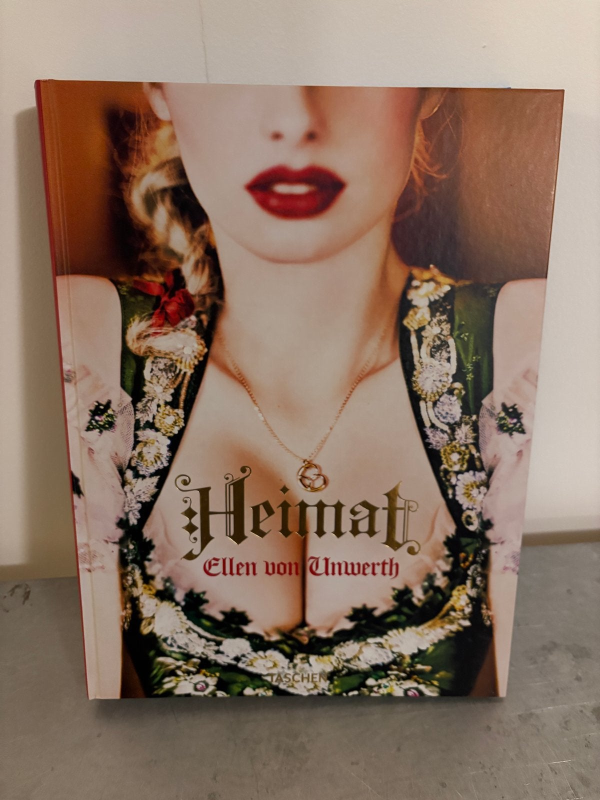Heimat - Ellen von Unwerth (Gesigneerd), Boeken, Ophalen of Verzenden, Zo goed als nieuw, Fotografie algemeen