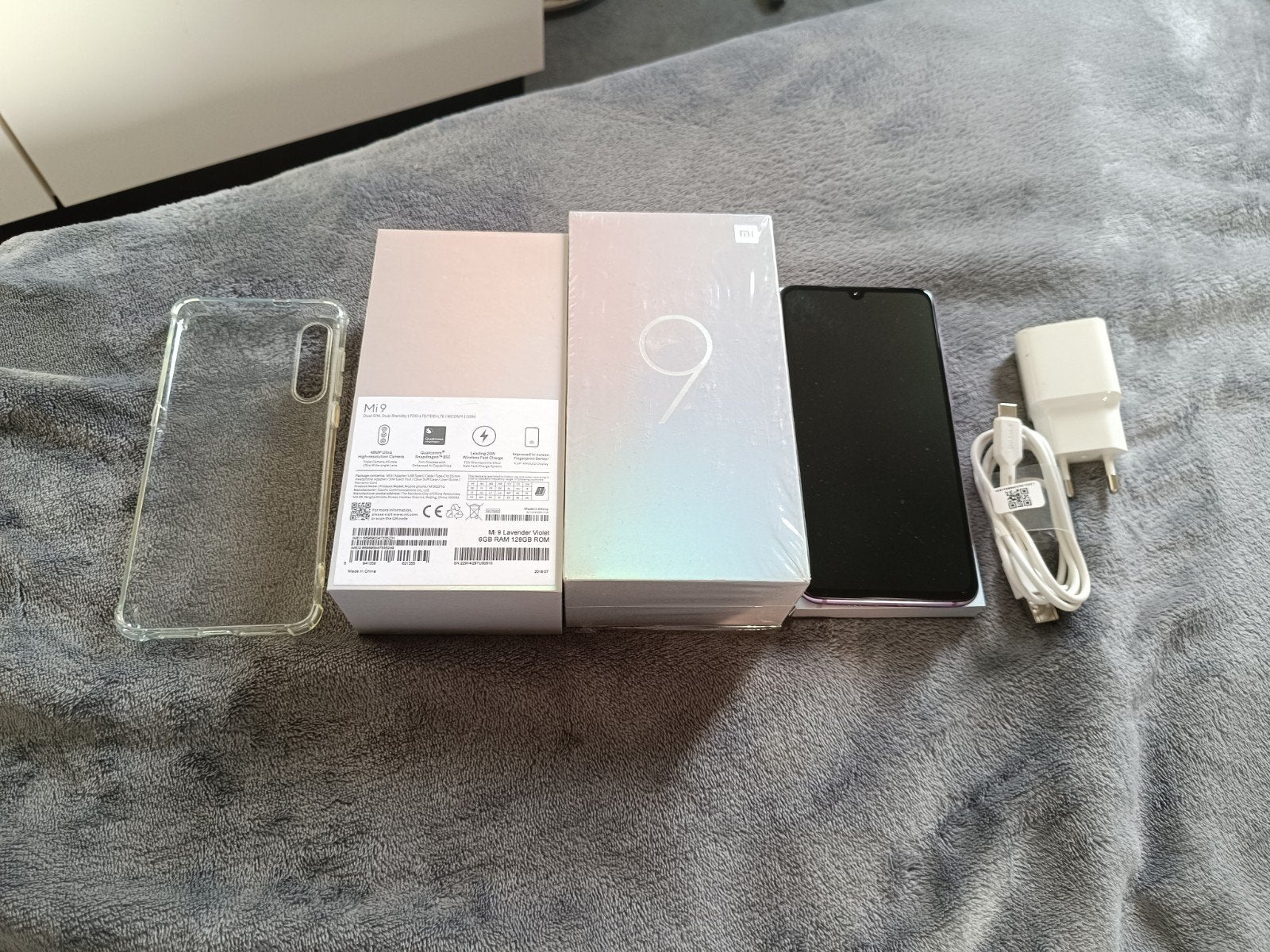 Xiaomi Mi 9 Lavender Violet 6GB RAM 128GB opslag, Telecommunicatie, Ophalen of Verzenden, Zo goed als nieuw, Zonder abonnement