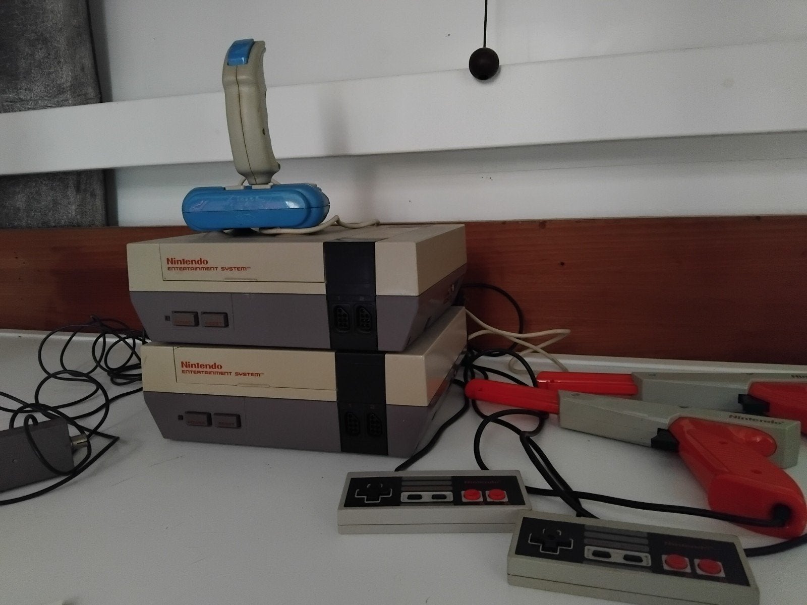 Grote NES Hardware Bundel – 2 Consoles + Zappers + Controlle, Spelcomputers en Games, Spelcomputers | Nintendo NES, Ophalen of Verzenden
