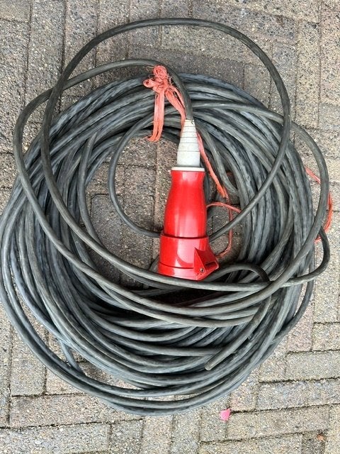 Rubberkabel 4x1,5mm2 40meter, Doe-het-zelf en Verbouw, Ophalen, Zo goed als nieuw, Kabel of Snoer