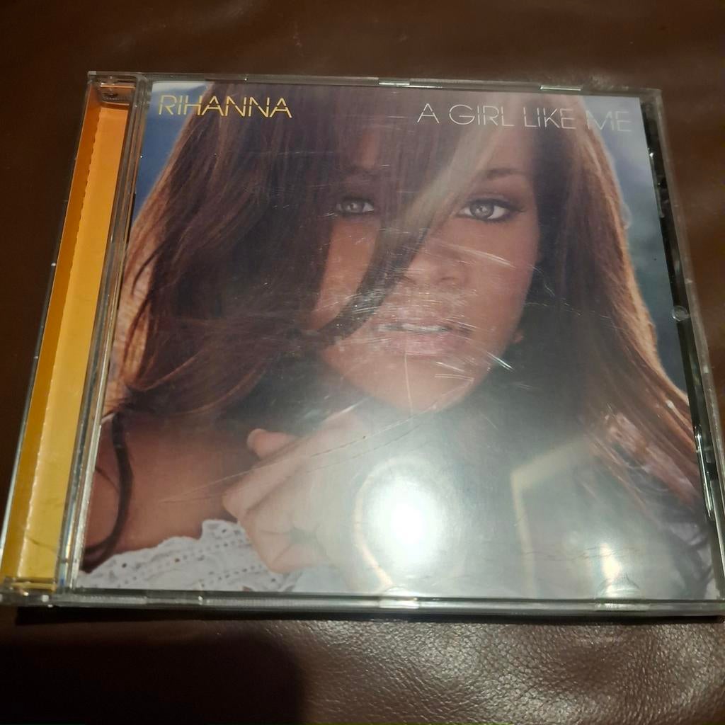 Rihanna, Ophalen of Verzenden, Zo goed als nieuw