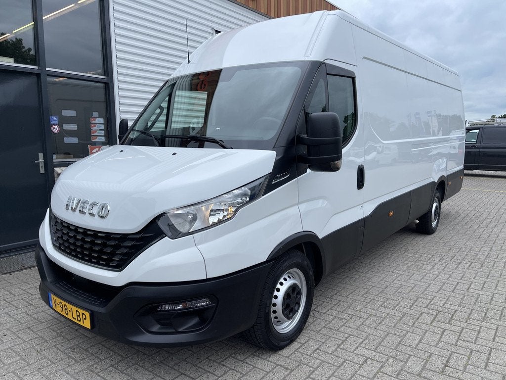 Iveco Daily 35S14V 2.3 Himatic automaat L4H2 / laadruimte 47, Auto's, Gebruikt, Wit, Bedrijf, Diesel