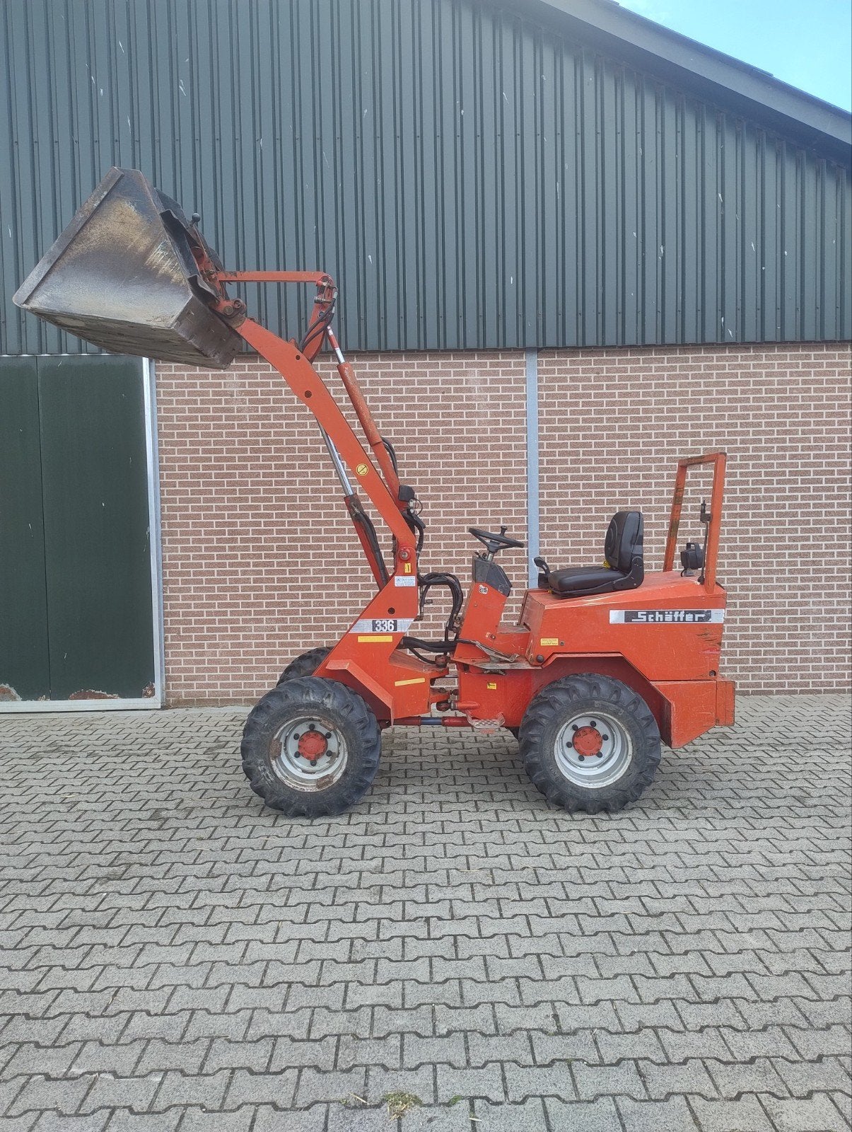 Schäffer 336 shovel, Ophalen