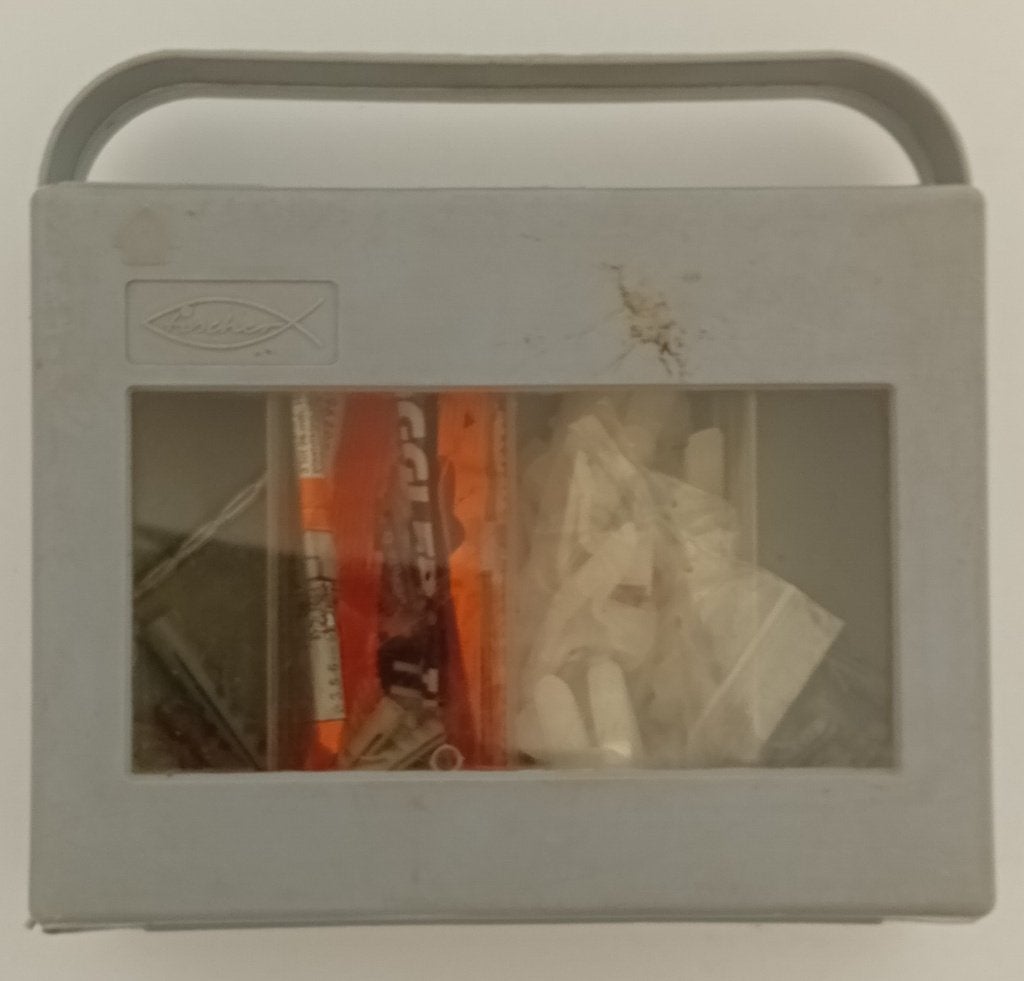 Te Koop: Een koffertje met allerlei pluggen, nieuw., Nieuw, Meerkleurig, Ophalen of Verzenden, Kunststof